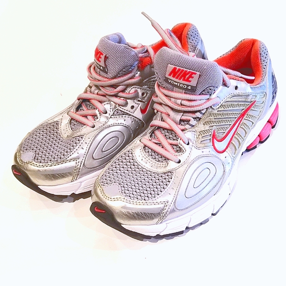 Vintage Nike ZOOM VOMERO+ 4 Running Shoes